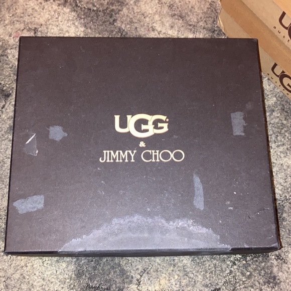LIMITED EDITION AND RARE JIMMY CHOO UGGS - Picture 8 of 8